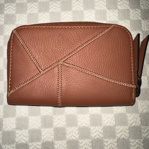 Universal Thread Wallets - Picture 5 of 7